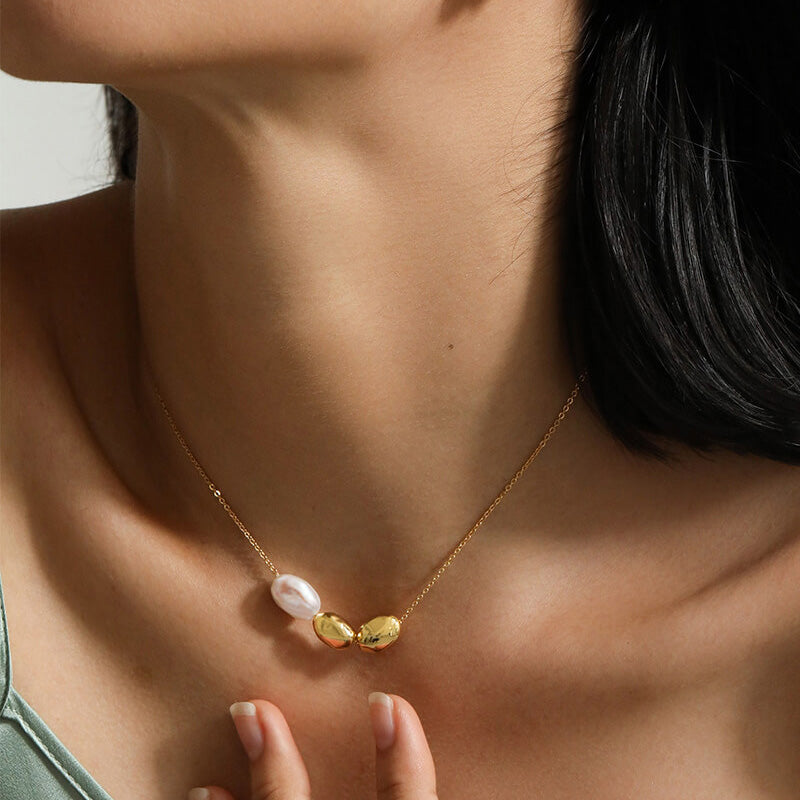 Minimalist Gold Bead Baroque Pearl Pendant Necklace for women
