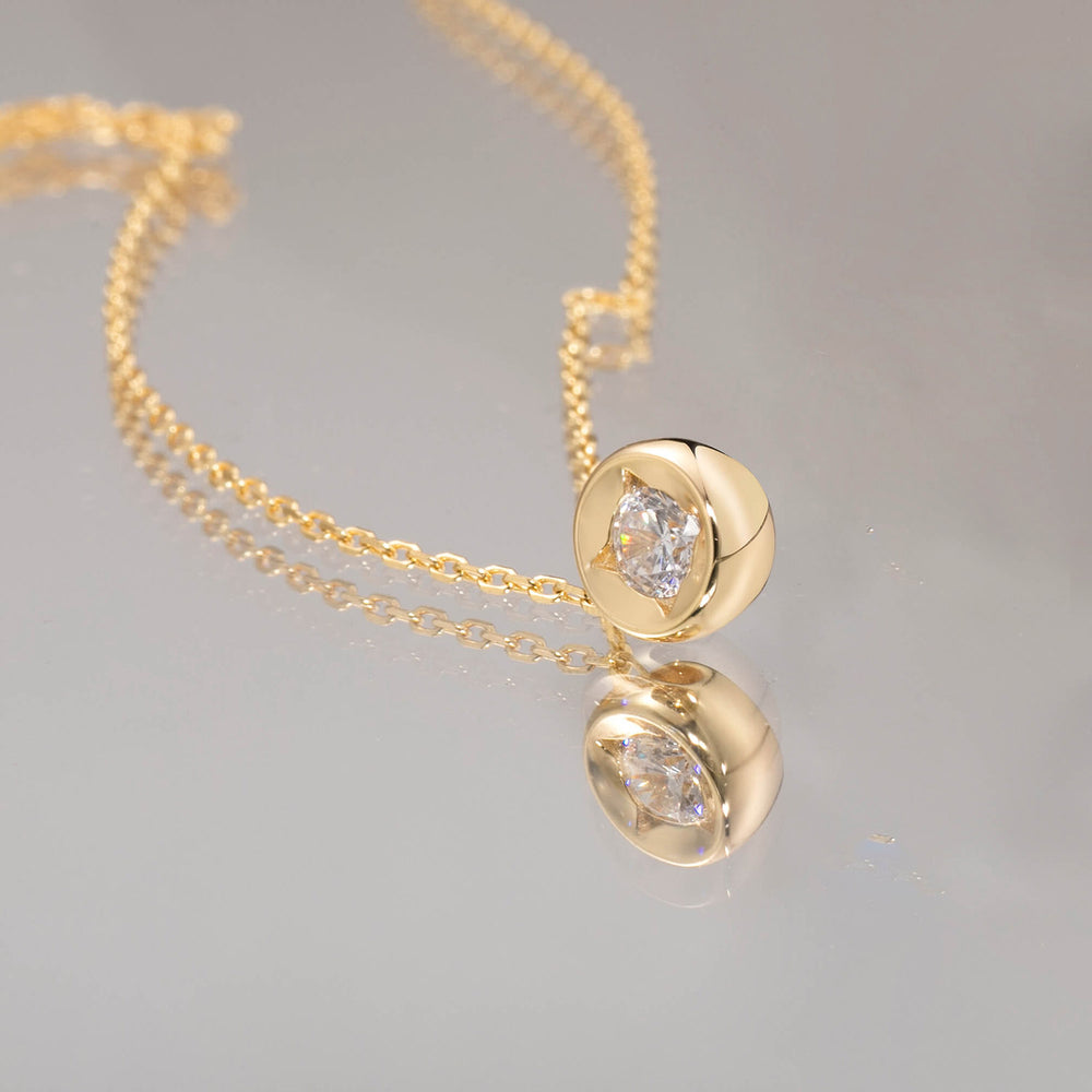 Delicate cubic zirconia pendant necklace